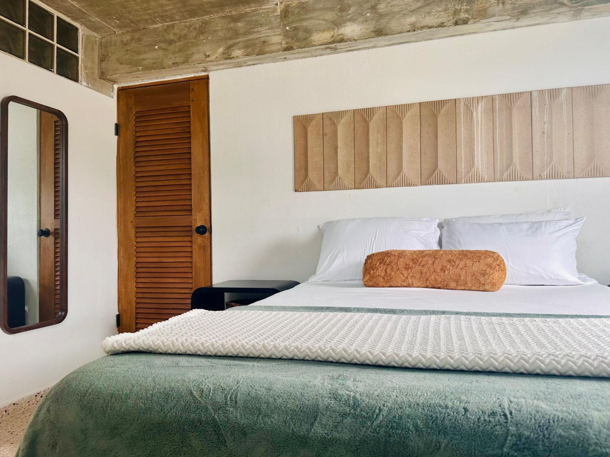 Hotel Sonsoleá à Luquillo Extérieur photo